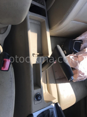 AUDİ A3 2007 HATCHBACK ÇIKMA ORTA KONSOL
