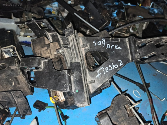 FORD FİESTA SAĞ ARKA KAPI KİLİDİ