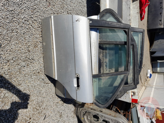 Bmw 5.20 sol arka kapi