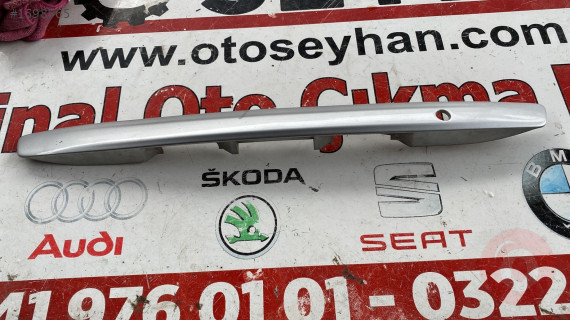 76801-12820 toyota corolla 2008 bagaj kapağı plakalık çıtası