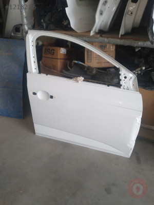 Renault megan 4 çıkma ön kapı az hasarlı
