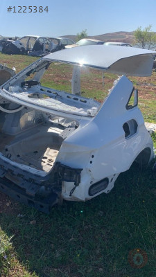 2014/18 AUDİ A3 HATSIZ ORJİNAL ÇIKMA KESME ARKA