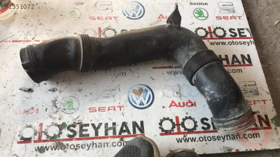 vw jetta 2009 hava filtre borusu