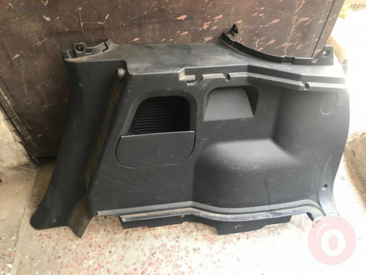 Opel Meriva sağ bagaj döşemesi