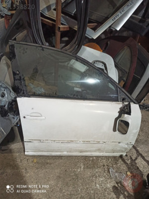 Possat sağ ön kapı