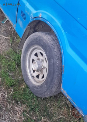 1994 model kia besta 2 .2 dizel çıkma sağ ön jant lastik