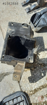 Mitsubishi Carisma arka sol hoparlör kapağı montaj plastiği