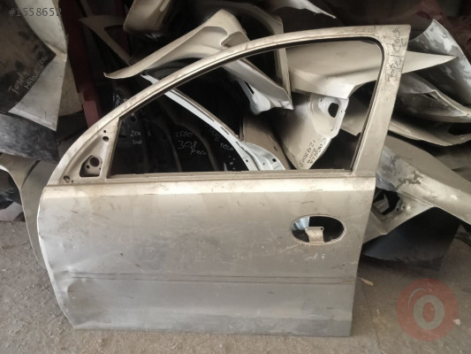 Opel Corsa c  sol ön kapı çıkma