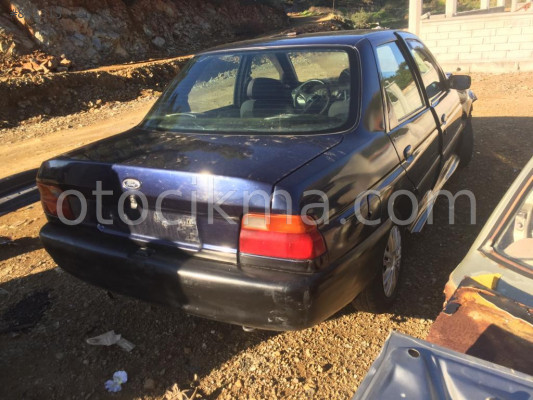 FORT ESCORT SAĞ ARKA KAPI
