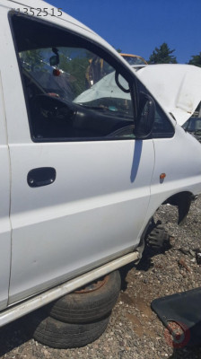 hyundai starex çıkma sağ ön kapı