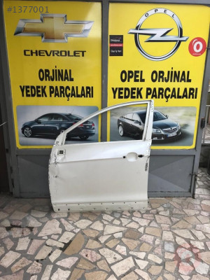 chevrolet captiva beyaz renk sol ön kapı orjinal oto opel
