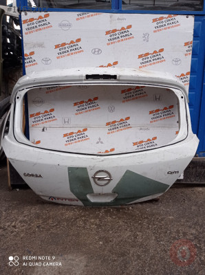 Opel Corsa D Arka Bagaj Kapağı