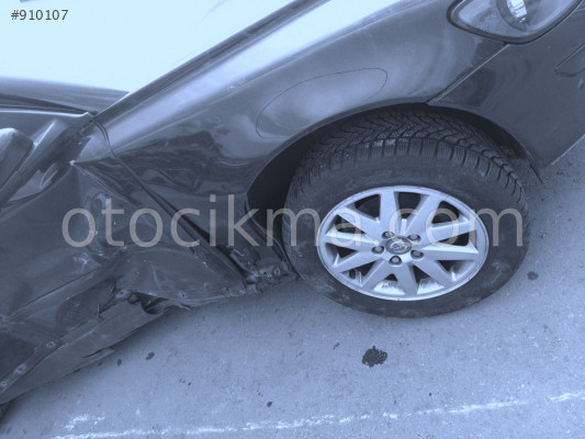 2007 VOLVO S40 ÇIKMA SAĞ ÖN ÇAMURLUK.
