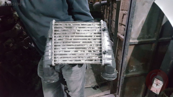 1998-2004 PASSAT TURBO RADYATÖRÜ VOLKSWAGEN ORJİNAL ÇIKMA