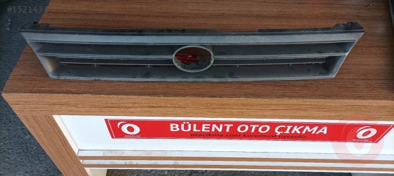 Toyota Corolla ön panjur orijinal çıkma