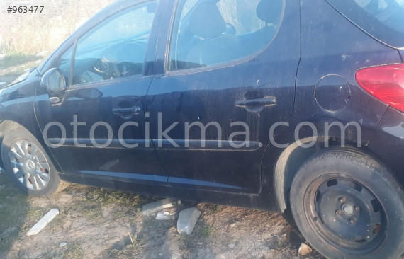 2009 peugeot 207 1.4 benzinli çıkma sol yan panel