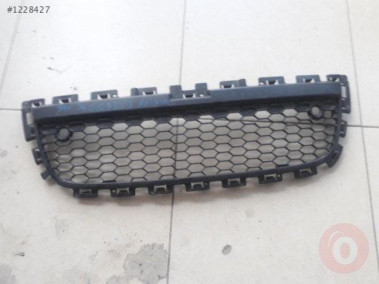 chevrolet captiva çıkma ön panjur.