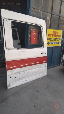 Ford transit çıkma sağ sürgülü orta kapı