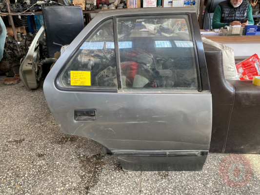 SUZUKİ SWİFT SAĞ ARKA KAPI ÇITASI 1990-1995 MODEL SEDAN