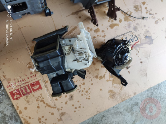 Mazda 323 Astina kalorifer kümbet kazan kutu