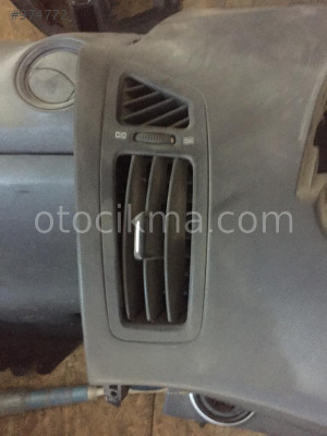 Kia Ceed Sol Üfleme Izgarası hatasız orjinal çıkma