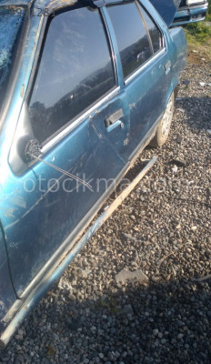 1997 model renault r19 1.4 çıkma sol yan panel