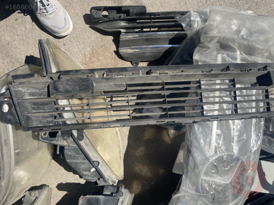 Citroen Berlingo ön tampon ızgarası orjinal