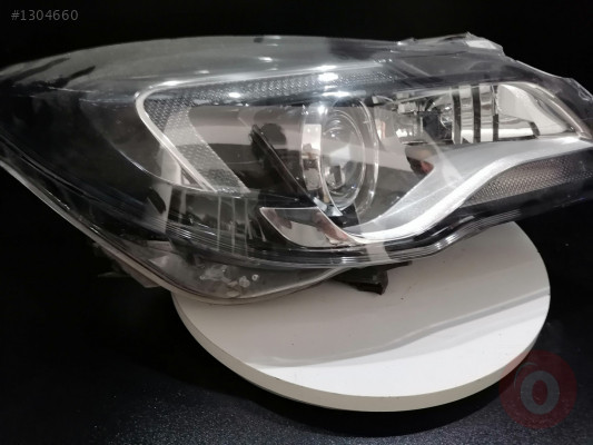 OPEL İNSİGNİA YENİ TİP SAĞ FAR