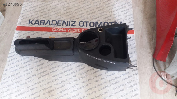 FORD FİESTA 2004 ÇIKMA ORJİNAL ORTA KONSOL