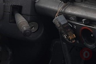 1993 model peugeot 405 çıkma kontak girişi