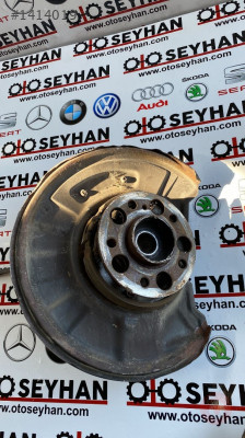 mercedes c180 w204 sağ arka taşıyıcı