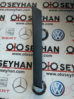 8P4867410 audi a3 sportback 2008 sağ ön kapı kartonu çıtası