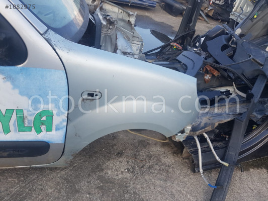 Renault Kangoo Sağ Ön Çamurluk Hatasız Orjinal Çıkma