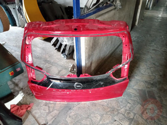 Opel crossland bagaj kapısı 2020 çıkma parça