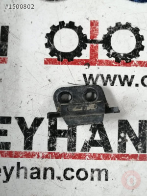 8P4853588 audi a3 2008 sağ orta direk dış kaplaması tutucu