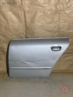 AUDİ A4 02-05 SOL ARKA KAPI GÜMÜŞ GRİ 8E0833051