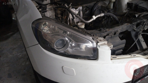 Nissan Qashqai j10 ayna camı