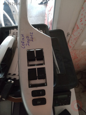 Toyota Corolla Sol Ön Cam Açma Düğme 2007-2012