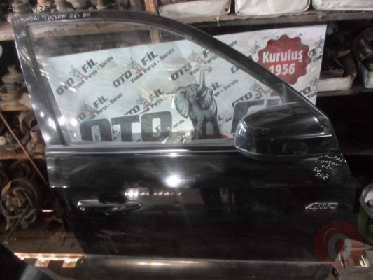 HYUNDAİ TUCSON 2006 SAĞ ÖN SİYAH KAPI ÇIKMA