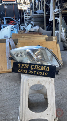 TOYOTA YARİS SAĞ FAR
