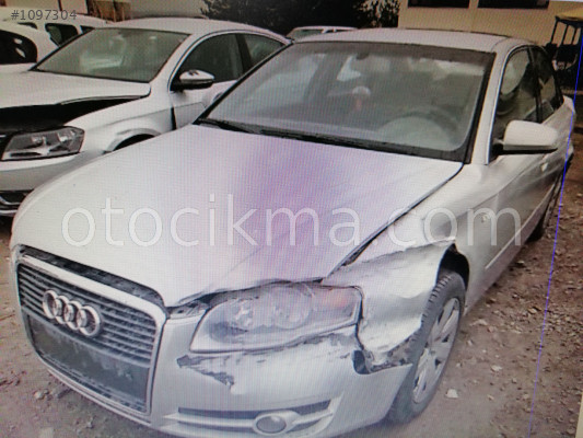 Audi A4 çıkma amatisör