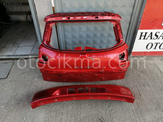 RENAULT CLİO SW 2013-2019 KIRMIZI ARKA BAGAJ SPOILER