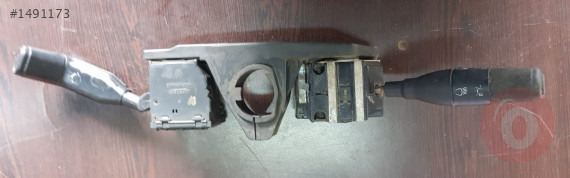 RENAULT 19 SİNYAL SİLECEK KOLU