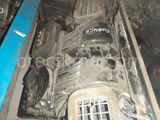 RENAULT FLUENCE  KALORİFER KAZANI ÇIKMA PARÇA