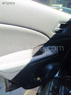 2015 model honda crv 1.6 çıkma kapı kolçağı.