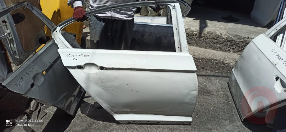 PASSAT B8 SAĞ ARKAKAPI VOLKSWAGEN ORJİNAL ÇIKMA PARÇA