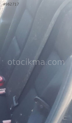 2009 peugeot 207 1.4 çıkma arka koltuk orta emniyet kemeri