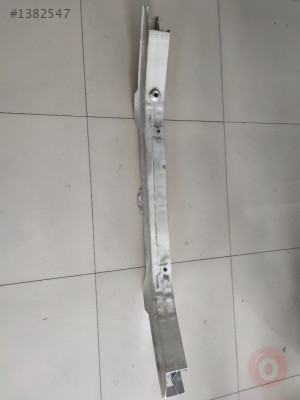 BMW 1 Serisi F20 Ön Tampon Demiri