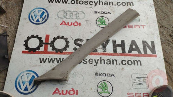 9645431977 peugeot 407 ön sağ direk kaplaması