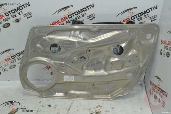 MERCEDES C SERİSİ A204 W204 SAĞ ÖN KAPI SACI